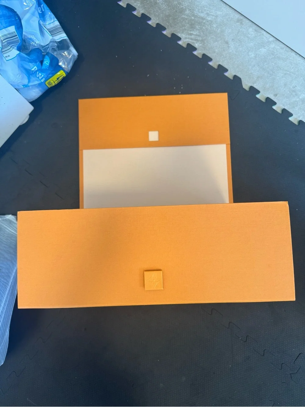 18x15 Louis Vuitton Orange Logo Presentation Box